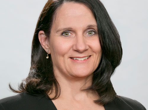 Photo portrait of Shari Chamberlain, Manager